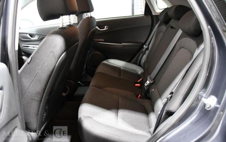 HYUNDAI KONA INTUITIVE GRIS GP-564-SE