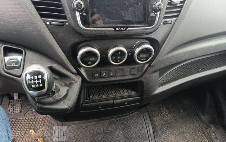 IVECO DAILY VI 35S14 2.3 D 16V 136 cv – DIESEL – 49456 KMS – ANNEE 2023 NOIR GQ-250-DL