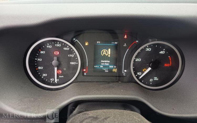 IVECO DAILY VI 35S14 2.3 D 16V 136 cv – DIESEL – 49456 KMS – ANNEE 2023 NOIR GQ-250-DL