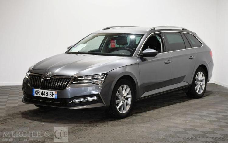 SKODA SUPERB COMBI 1.4 TSI 218H 155 PHEV 13KWH BUSINESS DSG GRIS GR-449-SH
