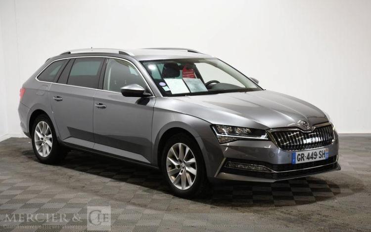 SKODA SUPERB COMBI 1.4 TSI 218H 155 PHEV 13KWH BUSINESS DSG GRIS GR-449-SH