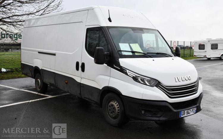 IVECO DAILY 6 FG PHASE 3 35S18 3,0D HI MATIC 175CH BVA  GR-947-PZZ