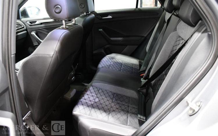VOLKSWAGEN T-ROC GRIS GS-631-DL