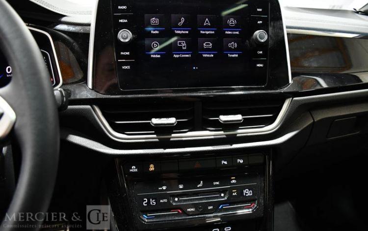 VOLKSWAGEN T-ROC GRIS GS-631-DL