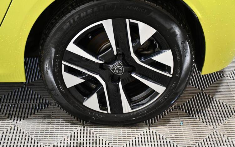 PEUGEOT e-208 135ch 50KWH STYLE JAUNE GT-454-XK