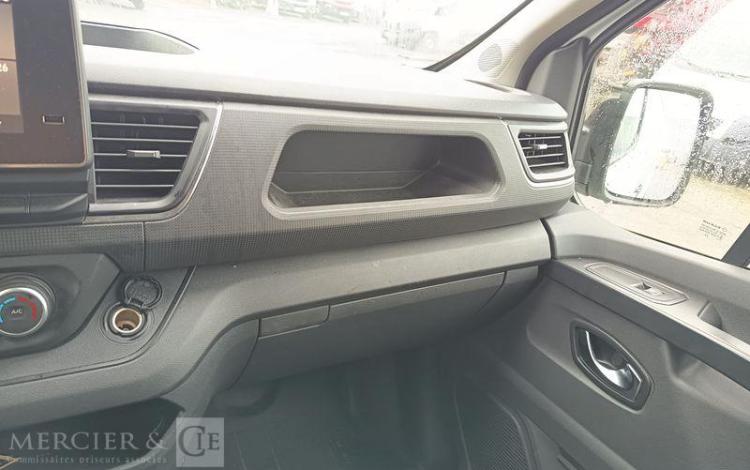 RENAULT TRAFIC III Fourgon Phase 3 L2H2 3.0T 2.0 dCi 16V S&S 150 cv – ANNEE 2024 BLANC GT-898-XN