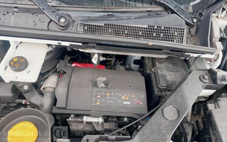 RENAULT TRAFIC III Fourgon Phase 3 L2H2 3.0T 2.0 dCi 16V S&S 150 cv – ANNEE 2024 BLANC GT-898-XN