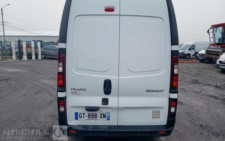 RENAULT TRAFIC III Fourgon Phase 3 L2H2 3.0T 2.0 dCi 16V S&S 150 cv – ANNEE 2024 BLANC GT-898-XN