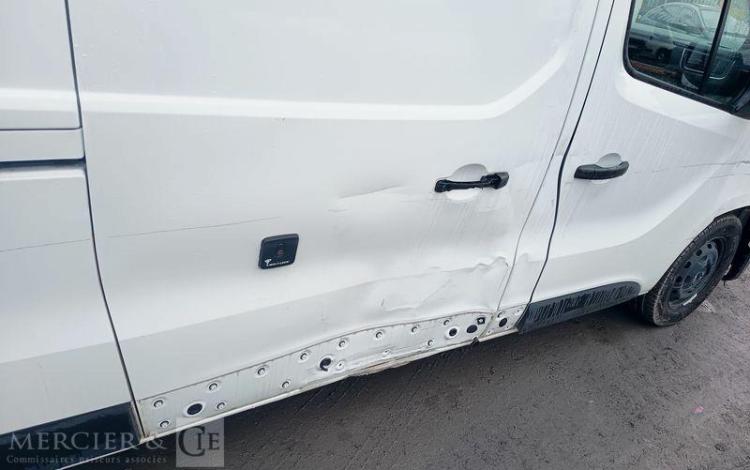 RENAULT TRAFIC III Fourgon Phase 3 L2H2 3.0T 2.0 dCi 16V S&S 150 cv – ANNEE 2024 BLANC GT-898-XN