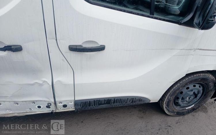 RENAULT TRAFIC III Fourgon Phase 3 L2H2 3.0T 2.0 dCi 16V S&S 150 cv – ANNEE 2024 BLANC GT-898-XN