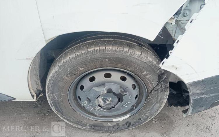 RENAULT TRAFIC III Fourgon Phase 3 L2H2 3.0T 2.0 dCi 16V S&S 150 cv – ANNEE 2024 BLANC GT-898-XN