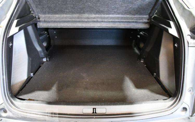 PEUGEOT 2008 STE GRIS GT-922-GM