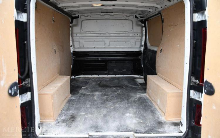 RENAULT TRAFIC GD CFT BLANC GV-412-BD