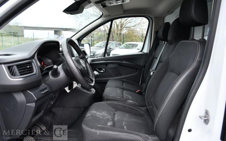 RENAULT TRAFIC GD CFT BLANC GV-412-BD