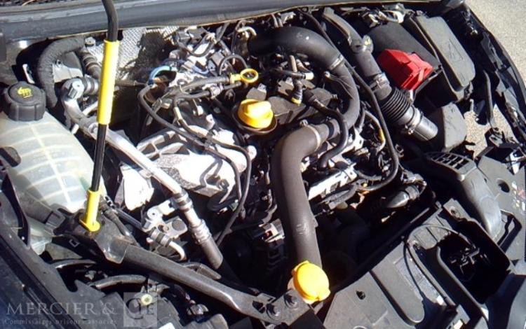 RENAULT CAPTUR EVOLUTION TCE 90 NOIR GW-332-SM