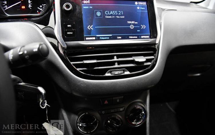 PEUGEOT 208 SOCIETE 1.6 BLUEHDI 100 PREMIUM BLANC GW-343-LZ