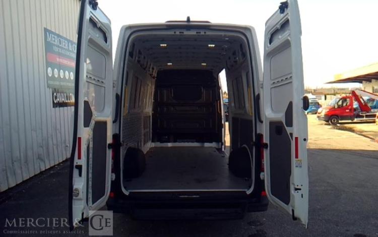 VOLKSWAGEN CRAFTER VAN 35 L4H3 14M3 TRACT 2.0 TDI 140CH BLANC GW-990-BW