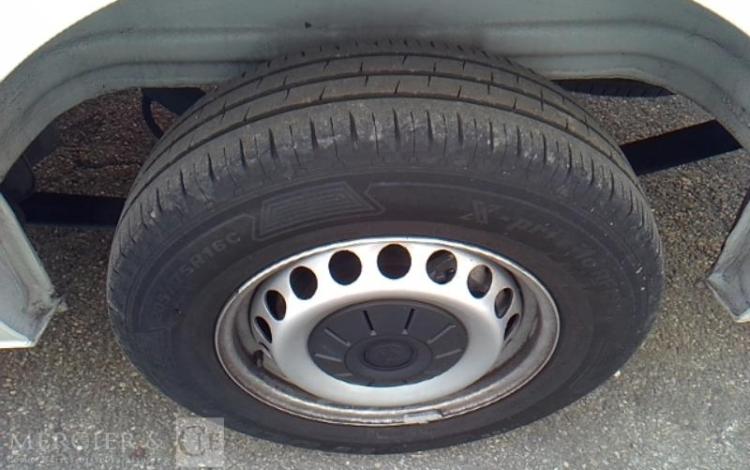 VOLKSWAGEN CRAFTER VAN 35 L4H3 14M3 TRACT 2.0 TDI 140CH BLANC GW-990-BW