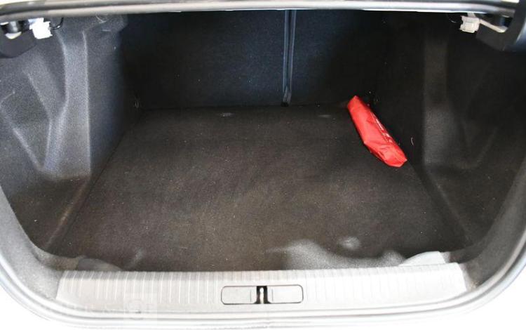 CITROEN C4 X 1.5 BLUEHDI 130ch PLUS EAT BLANC GX-294-XY