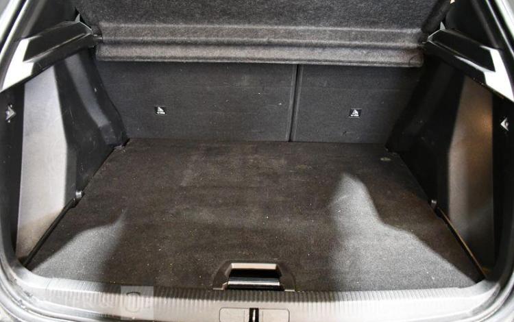 PEUGEOT 2008 GRIS GX-486-GL