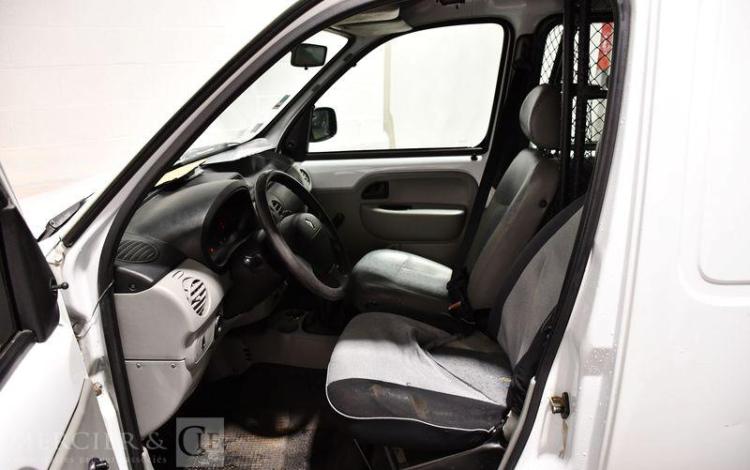 RENAULT KANGOO EXPRESS 1,5 DCI 55 CONFORT PACK CLIM BLANC GX-780-GW