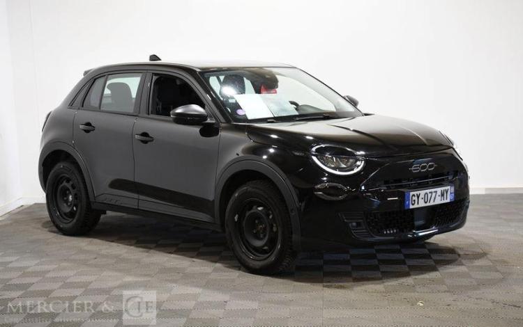 FIAT 600 1,2 HYBRID 100 DCT6 PACK NOIR GY-077-MY