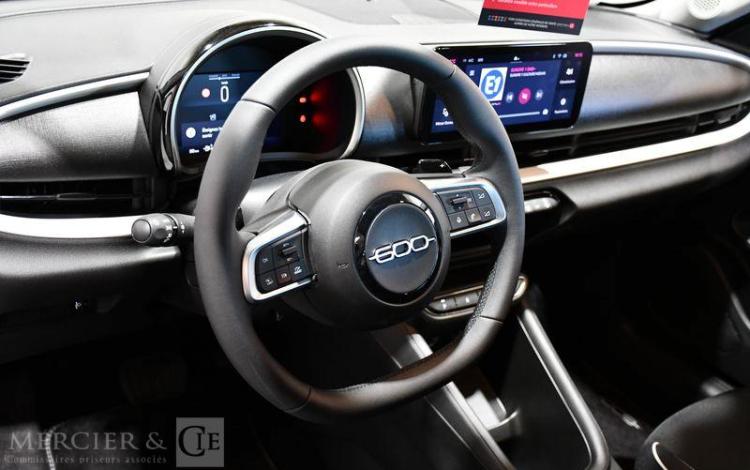 FIAT 600 1,2 HYBRID 100 DCT6 PACK NOIR GY-077-MY