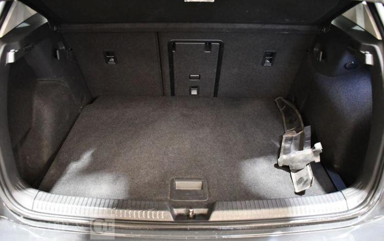 VOLKSWAGEN GOLF VIII 1.0 e-TSI 110 HYBRID OPF LIFE PLUS DSG GRIS GY-582-GF