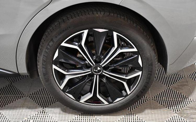 DS DS4 PURE TECH 130 RIVOLI BVA GRIS GZ-147-GG