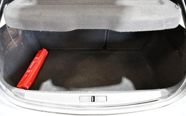 PEUGEOT 208 1.2 135ch MHEV GT E-DCS6 GRIS GZ-211-QF