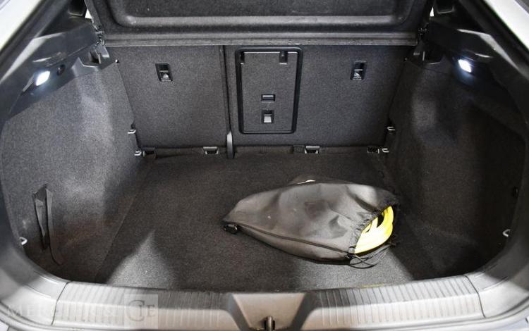 VOLKSWAGEN ID.5 PRO 286 GRIS GZ-849-YA