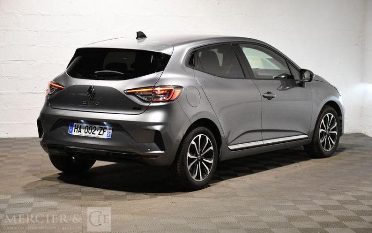 RENAULT CLIO TECHNO FULL HYBRID E-TECH GRIS HA-002-ZF