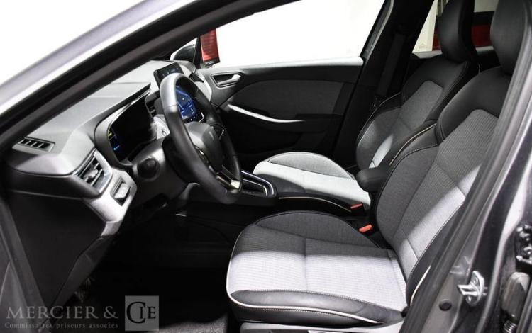 RENAULT CLIO TECHNO FULL HYBRID E-TECH GRIS HA-002-ZF