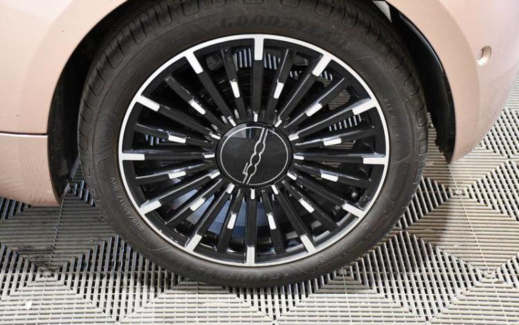 FIAT 500 e BEV 42KWH LA PRIMA BORDEAUX HA-968-BS