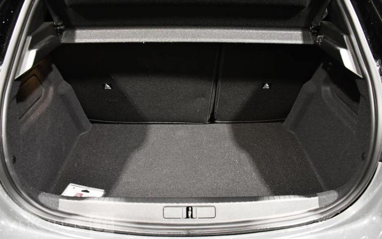 PEUGEOT 208 GT HYBRID 136CH  HB-963-TV