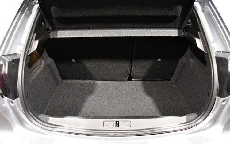 PEUGEOT 208 1.2 110ch MHEV ALLURE E-DCS6 GRIS HD-600-YZ