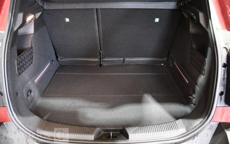 RENAULT 4 E TEC BORDEAUX HE-239-KY