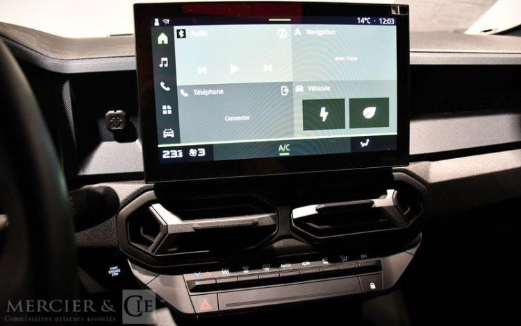 DACIA DUSTER JOURNEY HYBRID 140 VERT HE-383-NX