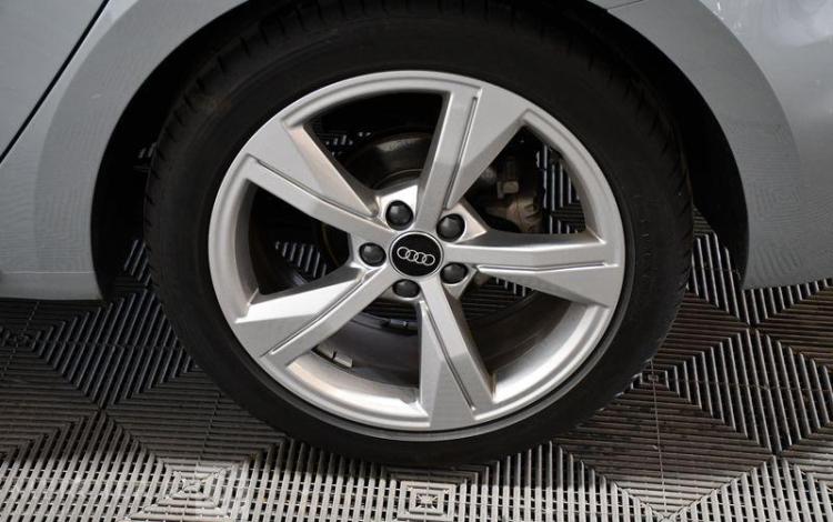 AUDI A1 SPORTBACK 30 TFSI 115ch S-LINE S-TRONIC GRIS HH-244-FJ