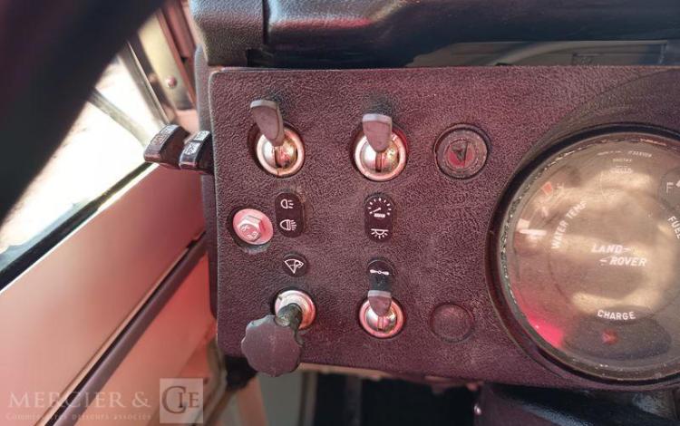 LAND ROVER LAND 88 2.2 Break  74CV – ESSENCE – 57138 KMS – ANNEE 1979 BLANC HJ-147-BT