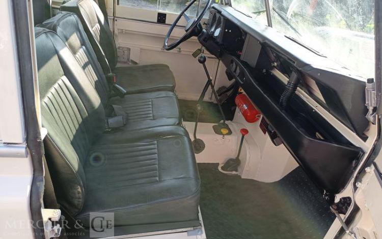LAND ROVER LAND 88 2.2 Break  74CV – ESSENCE – 57138 KMS – ANNEE 1979 BLANC HJ-147-BT