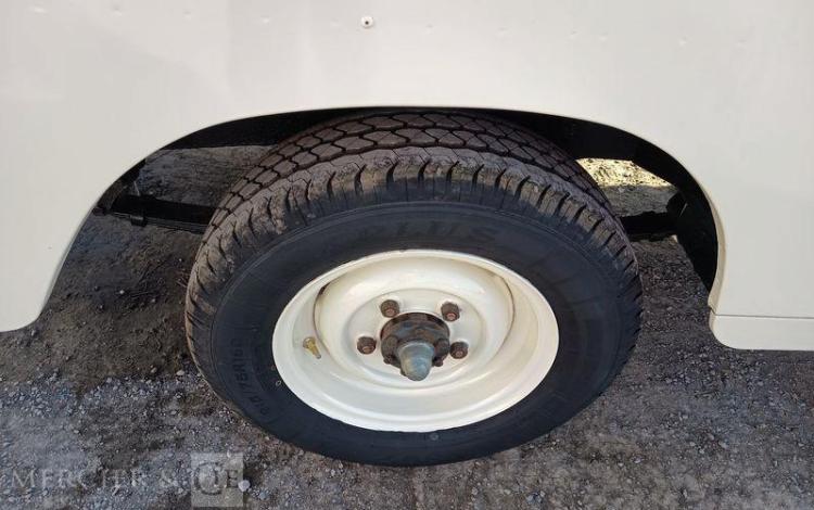 LAND ROVER LAND 88 2.2 Break  74CV – ESSENCE – 57138 KMS – ANNEE 1979 BLANC HJ-147-BT
