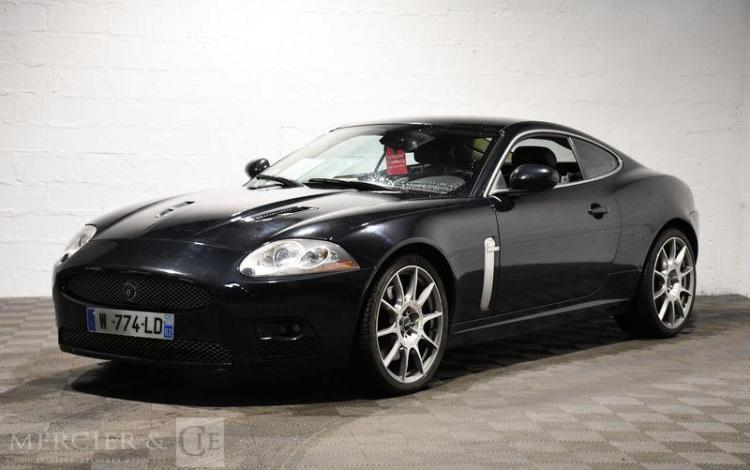 JAGUAR XKR COUPE SURALIMENTE 4.2 415 BVA BLEU MEMW1711