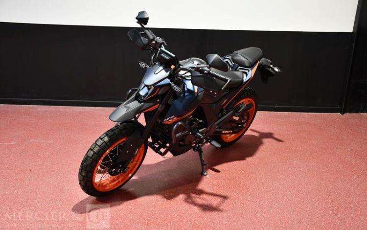 ZONTES MOTO ZT125 NOIR/BLEU 2905