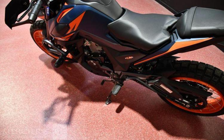 ZONTES MOTO ZT125 NOIR/BLEU 2905