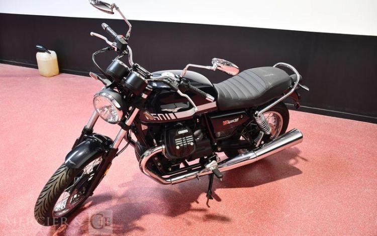 GUZZI MOTO V7 SPECIAL 850 NOIR 5578