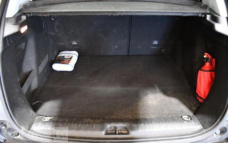 PEUGEOT 2008 GRIS 2EDN194
