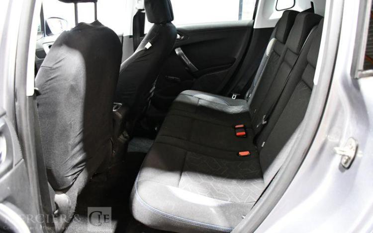 PEUGEOT 2008 GRIS 2EDN194