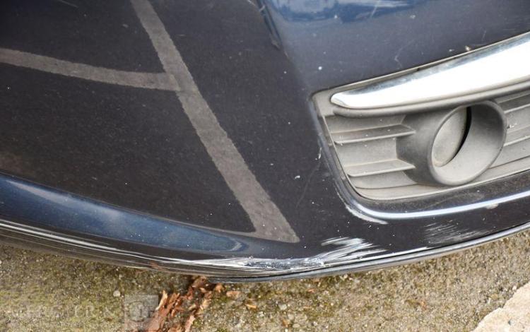 RENAULT LAGUNA 2,0 DCI NOIR AA-293-CC