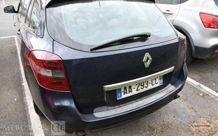 RENAULT LAGUNA 2,0 DCI NOIR AA-293-CC